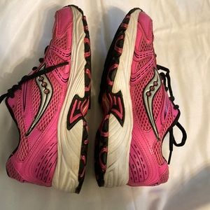 Saucony shoes size 7.5